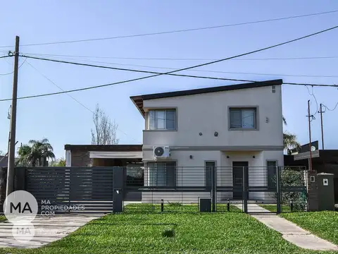 Casa de 3 dormitorios con jardín y pileta - Tierra de Sueños 2 - Roldan | Venta