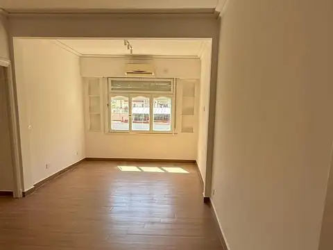 Av. Medrano 200, Piso 3