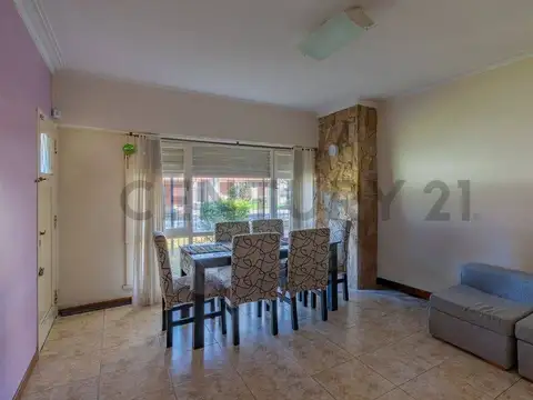 Napoles 2300, Piso 0