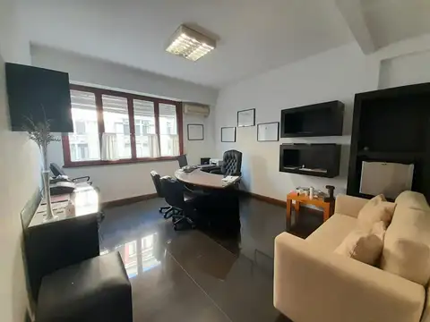 Oportunidad ! Frente al Palacio de Justicia