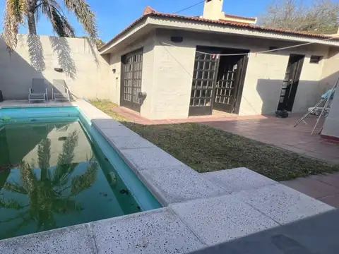 Casa en venta a metros de Ruta 20 apta crédito