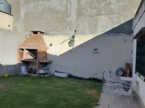 Casa 7 ambientes con 5 baños