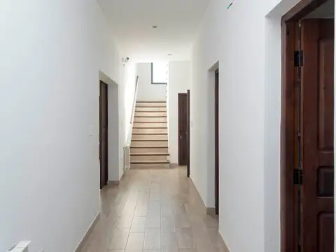 Casa 6 ambientes con 3 baños