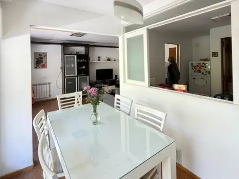 Departamento 5 ambientes con 2 baños