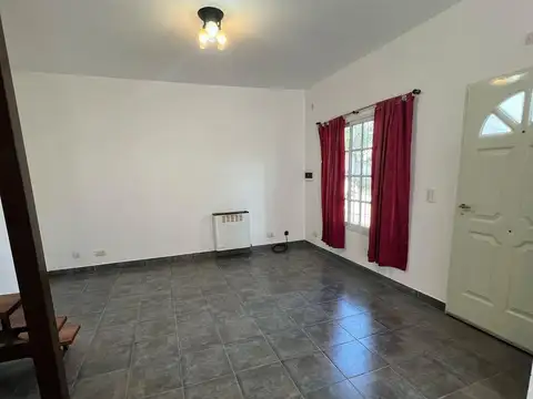 Casa en Venta en Ingeniero Adolfo Sourdeaux, USD 98.000