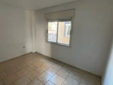 Departamento en Alquiler en Santos Lugares, $ 650.000