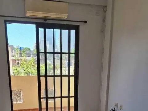 ALQUILER. DPTO DE 2 DORMIT Y COCHERA