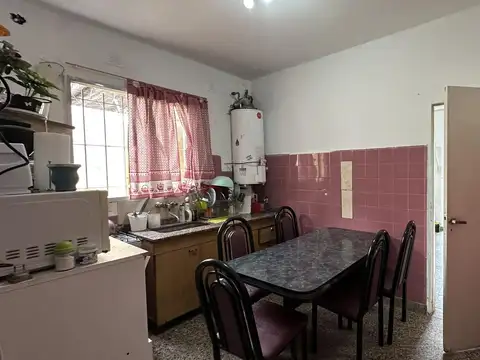Casa 3 ambientes con 1 baño