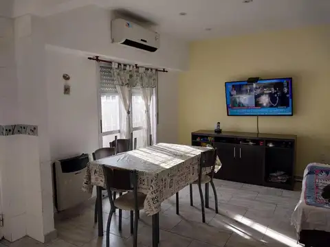 Depto Tipo Casa en Venta en Mataderos, USD 120.000