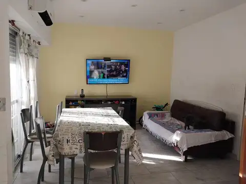 Depto Tipo Casa en Venta de 2 dormitorios