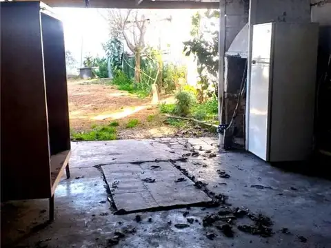 Casa 3 ambientes con 1 baño