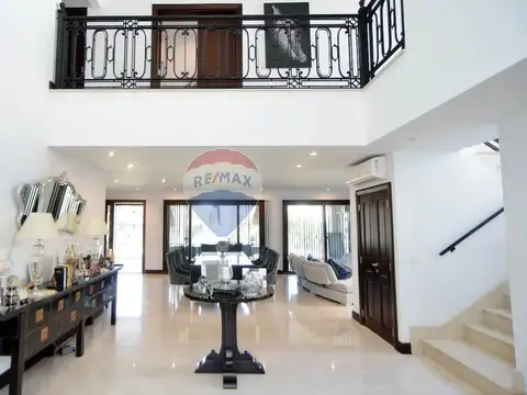 Casa en Alquiler de 4 dormitorios