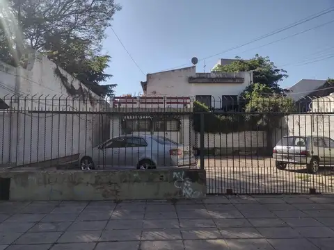 Venta PH tipo casa con cochera Malaver