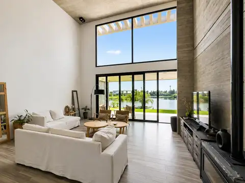 Casa en Venta al Este