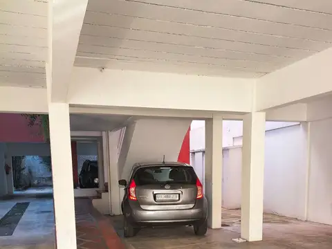 VENTA COCHERA CUBIERTA - SAN ISIDRO