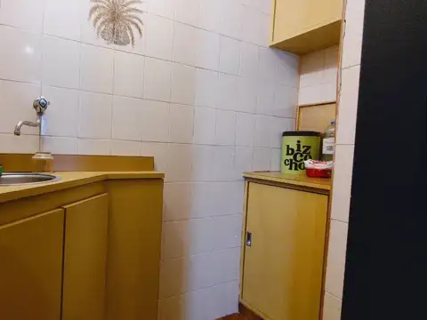 Oficina Venta 4 amb.  SAN NICOLAS  Acept. Permutas