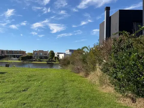Terreno en Venta de 721,0 m2