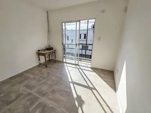 Depto 2 amb Venta Lomas del Mirador Frente Balcón 