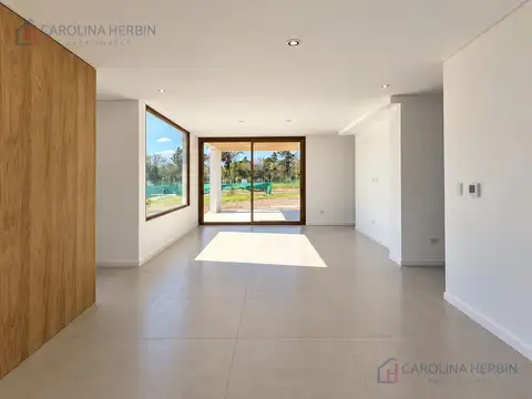 Casa a estrenar en Village Plaza Bella Vista