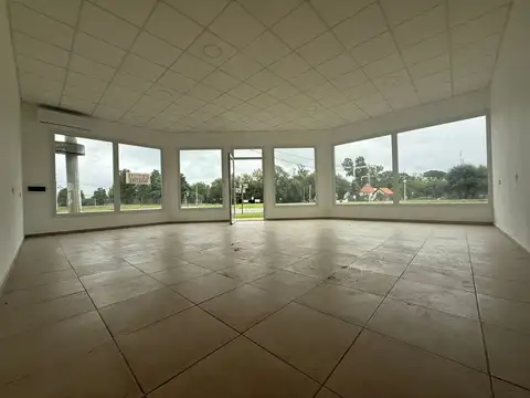 Local comercial 13 de Caballería Sur 1094