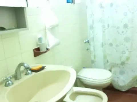 Departamento de 3 Amb. a 5 Cdras Estac.