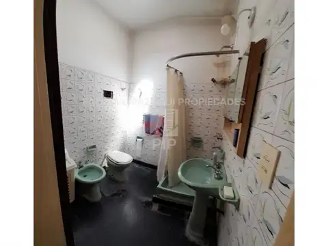 Depto Tipo Casa en Venta 50 años