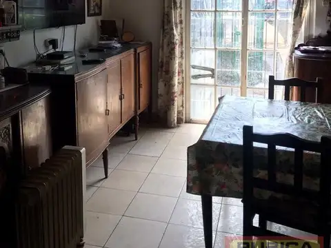 Casa en Venta con 15 cocheras
