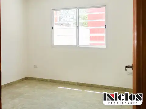 Av. Tucuman e/ Duhau y Belgrano