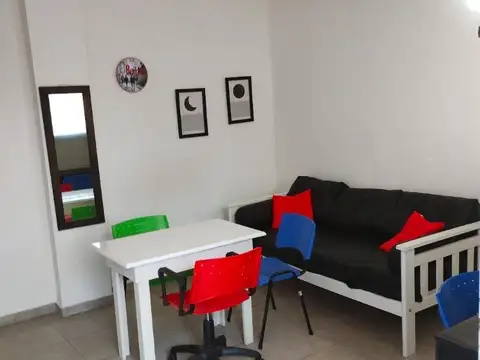 Excelente dos ambientes con Terraza cuarto piso por escalera