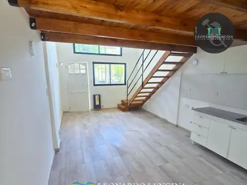 Depto Tipo Casa en Venta de 2 ambientes
