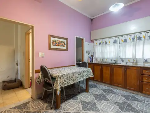 Casa 7 ambientes con 3 baños