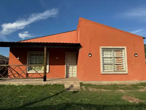CASA EN VENTA 4 AMBIENTES EN ALEJANDRO KORN 