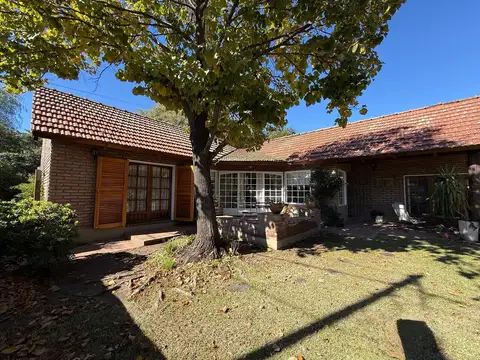 Venta Casa Arguello una sola planta 3 dormitorios