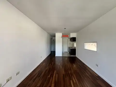 alquiler monoambiente amplio contrafrente con balcon balcarce 150 bis