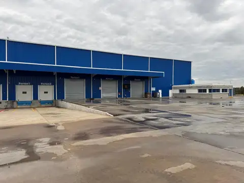 Depósito en Zarate KM 90 3600 M2 CON HIDRANTES