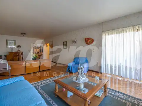 Departamento en Venta con 2 cocheras