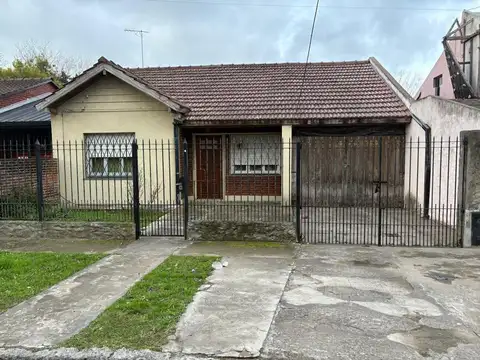 Venta de casa 4 ambientes - Alejandro Korn