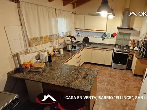 Casa en venta de 5 ambientes en El Lince
