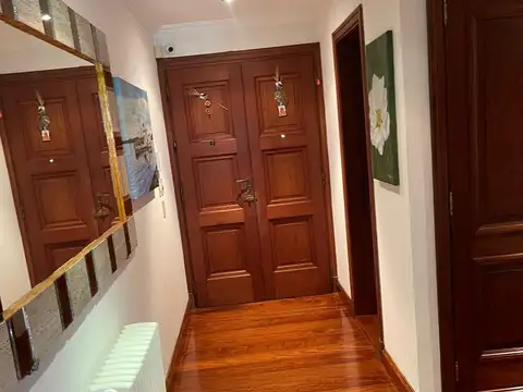 Casa 10 ambientes con 5 baños