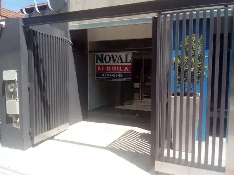 Local a la calle + oficina en 1er piso en San Martín Centro