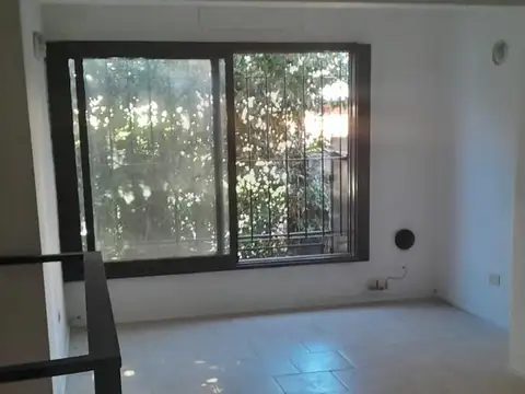 Depto Tipo Casa en Alquiler de 2 ambientes
