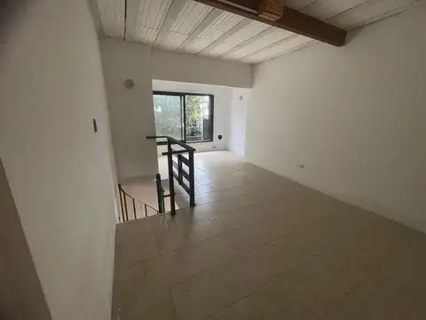 Depto Tipo Casa 2 ambientes con 1 baño
