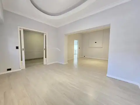Casa en Alquiler con 1 cochera