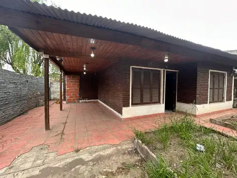 VENTA CASA MULTIFAMILIAR LONGCHAMPS