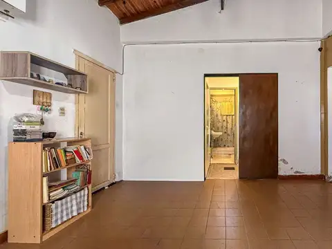 Casa 2 ambientes con 1 baño