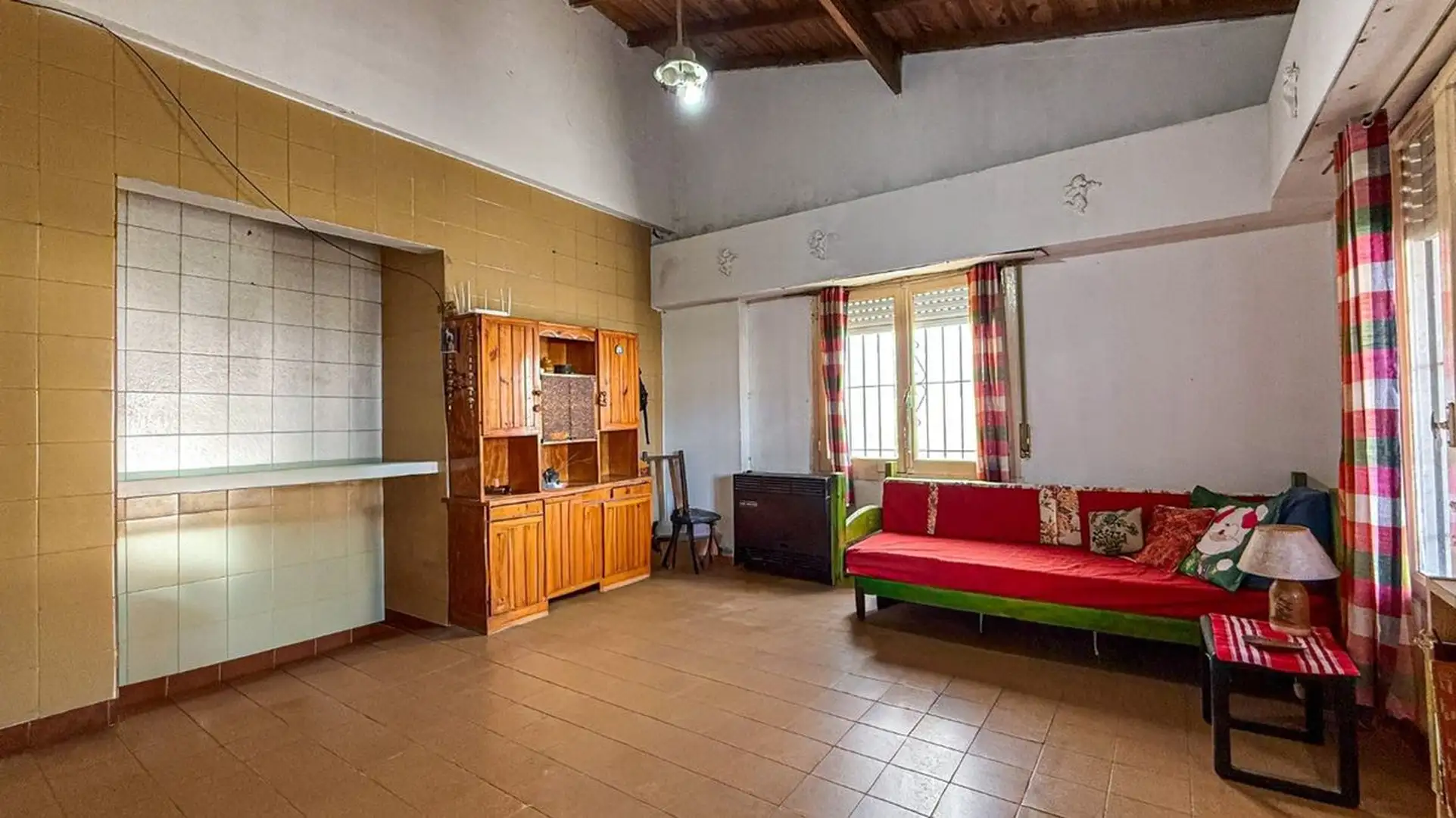 Casa 2 amb con garage y departamento 3 amb, 153m² — Gral. San Martín
