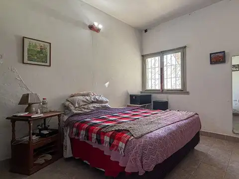 VENTA Casa 2 Amb con garage + Departamento 3 Amb