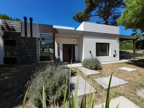 Casa a estrenar 4 dormitorios Barrio Nayades en Pinamar