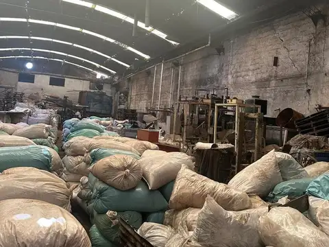 Galpon en Alquiler 10  mts Frente