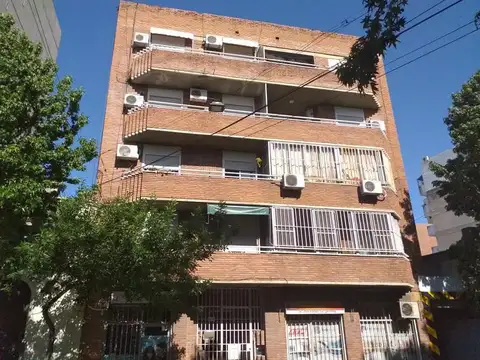 Venta Departamento Ov. Lagos 1200. Rosario.